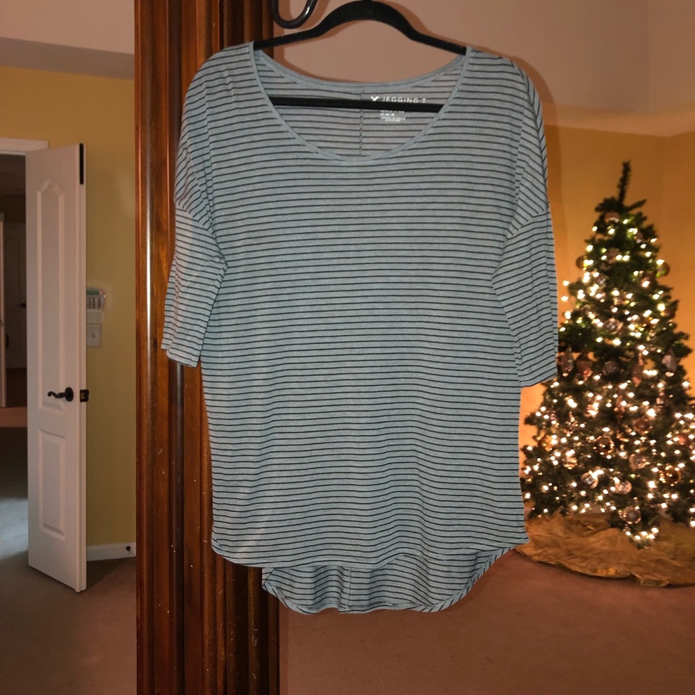 American Eagle Jegging Tee